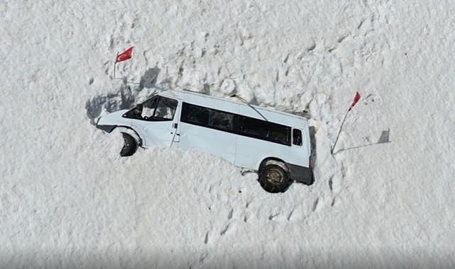 Çığ altında kalan minibüs 4 ay sonra ortaya çıktı