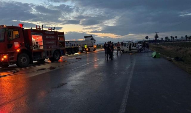 Hatay'da iki otomobil çarpıştı: 5 ölü