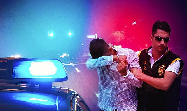 İzmir'in en büyük ilçesinde huzur uygulaması: 206 şüpheli tutuklandı