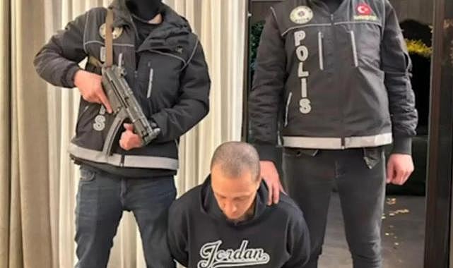 Kırmızı bültenle aranan yabancı uyruklu 2 şahıs İstanbul’da yakalandı