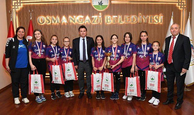 Osmangazili şampiyonlardan Başkan Aydın'a ziyaret