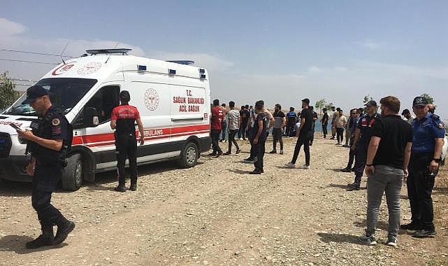 Serinlemek için baraja giren çocuk boğuldu