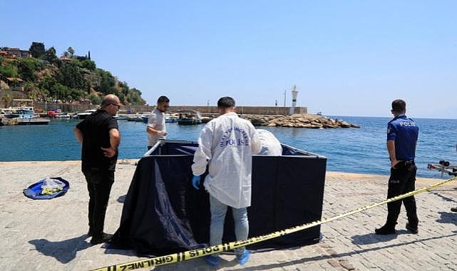 Antalya'da kayalıklarda kafası olmayan bir ceset bulundu