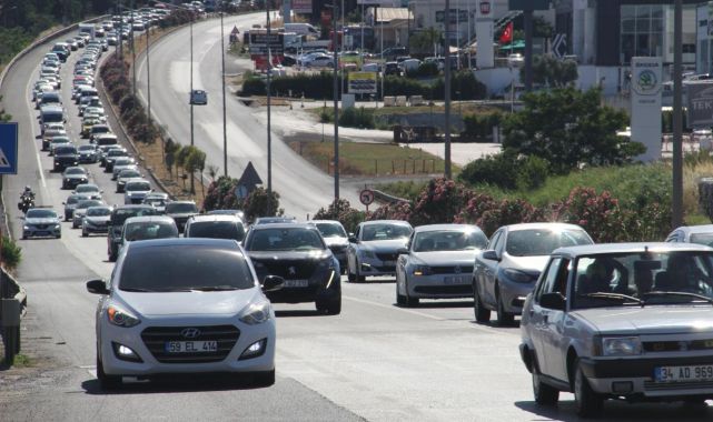Bayram trafiği: Otoyollardan 21 milyon 67 bin 377 araç geçti