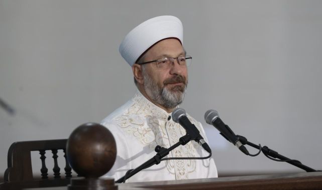Diyanet İşleri Başkanı Ali Erbaş Arafat'ta vakfe duasını yaptırdı