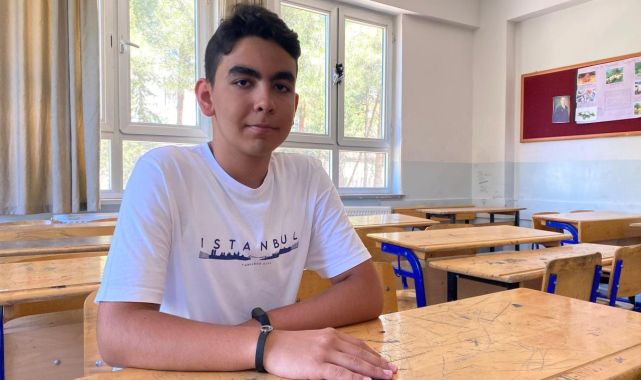 Ebrar Siteleri'nde depremde sağ kurtuldu, LGS birincisi oldu
