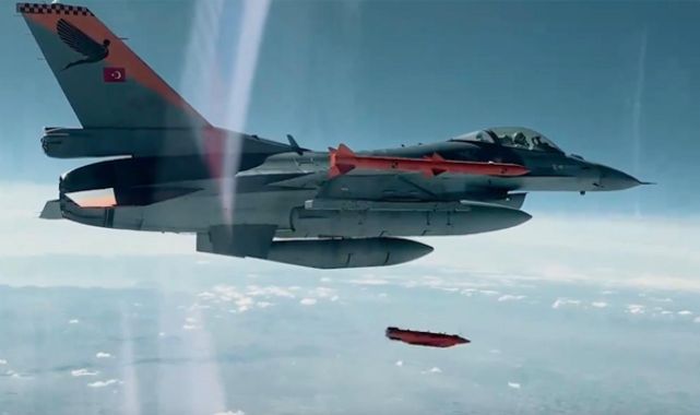 F16'dan atılan TOLUN mühimmatından tam isabet