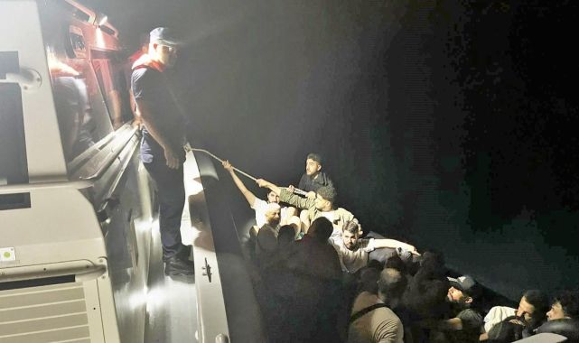 Fethiye açıklarında 18 düzensiz göçmen yakalandı