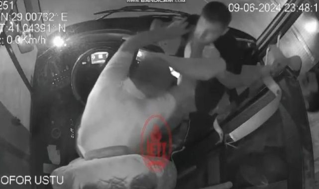 İETT otobüsünde şoförle yolcu arasındaki kavga kazayla bitti
