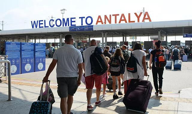 İsrail uçağı Antalya'ya acil iniş yaptı: 'Kaptan kendi rızasıyla ayrılmaya karar verdi'