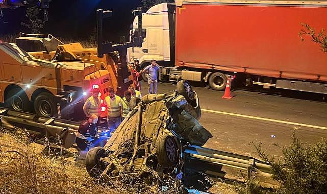 Kocaeli'de bariyere çarparak devrilen otomobildeki 3 kişi öldü