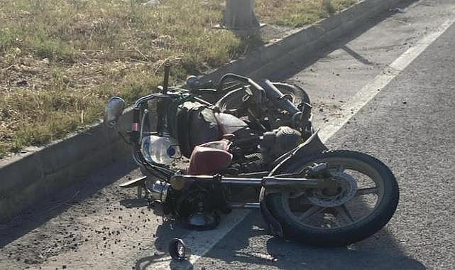 Otomobilin çarptığı motosikletin sürücüsü hayatını kaybetti