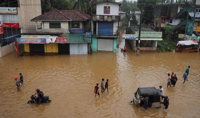 Sri Lanka'da sel ve heyelanda 10 kişi öldü