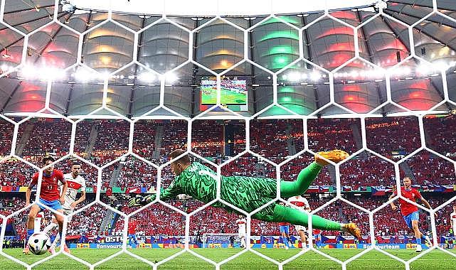 A Milli Takım'ın kalecisi Mert Günok, EURO 2024 resmi hesabına konuştu