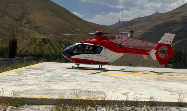 Ambulans helikopter yüksekten düşen bebek için havalandı