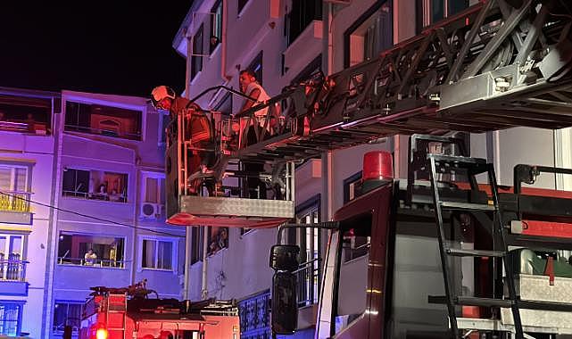Bursa'da 4 katlı binada yangın: 7 kişi dumandan etkilendi