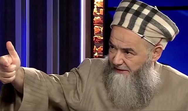 Cübbeli Ahmet'e yabancı marka sarığı sorulunca, helal olduğunu böyle açıkladı