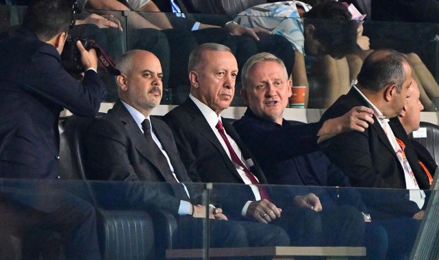 Cumhurbaşkanı Erdoğan İstanbul'da BaşakşehirLa Fiorita maçını izledi