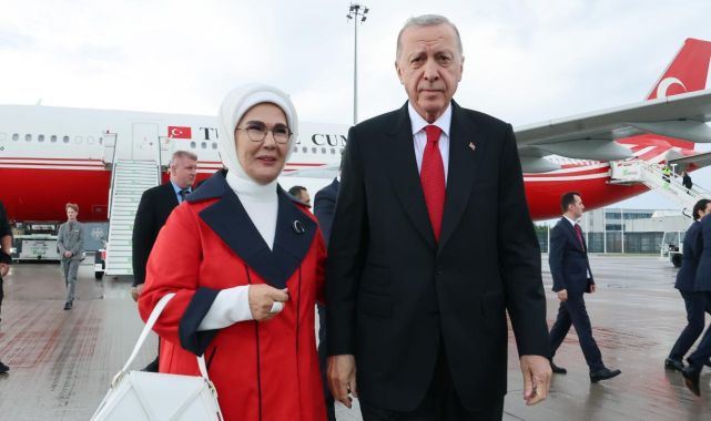 Cumhurbaşkanı Erdoğan, TürkiyeHollanda futbol maçını izlemek üzere Berlin'e geldi