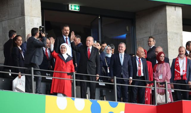 Cumhurbaşkanı Erdoğan, TürkiyeHollanda maçında milli takımı yalnız bırakmadı