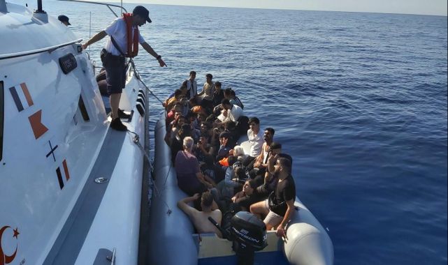 Fethiye açıklarında 73 düzensiz göçmen yakalandı