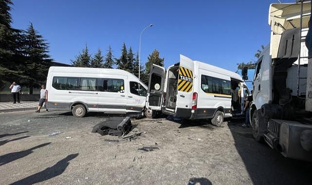 Gaziantep’te işçi servisleri çarpıştı: 21 yaralı
