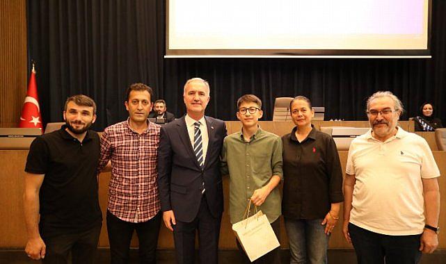 İnegöl'ün başarılı gençleri mecliste