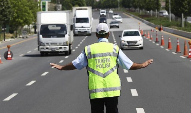 İstanbulda yarın trafiğe kapatılacak yollar duyuruldu