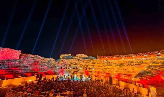 İznik Antik Tiyatrosu’nda Nazım Hikmet gecesi