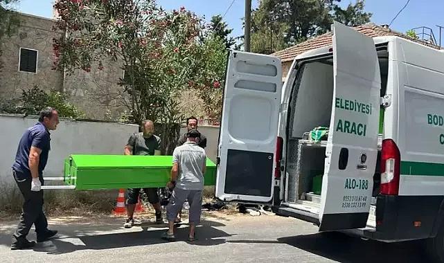 Motosikletteki gençler feci kazada hayatını kaybetti