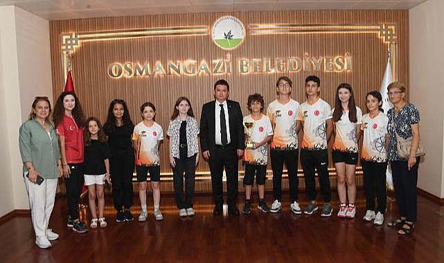 Türkiye ikincisi sporculardan Başkan Aydın’a ziyaret