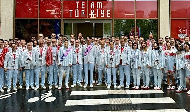 Vakko'nun olimpiyata giden sporcularımız için tasarladığı kıyafete tepkiler çığ gibi