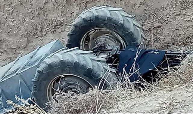 Aydın'da devrilen traktördeki çift öldü