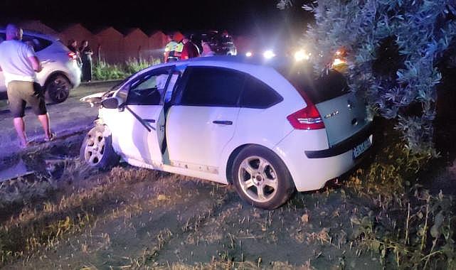 Bursa'da iki otomobilin çarpıştığı kazada 3 kişi yaralandı