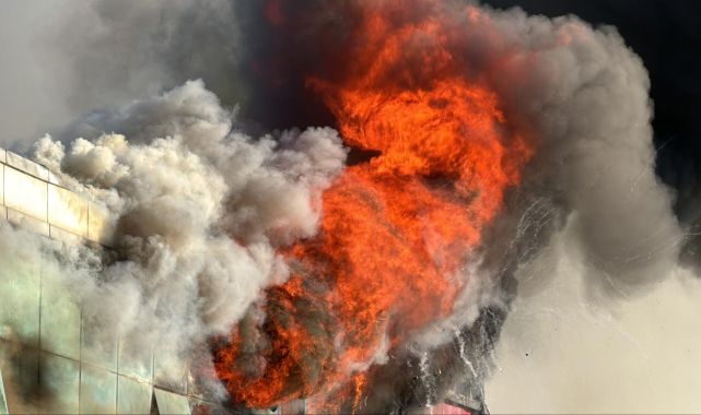 Diyarbakır'da sanayi sitesinde yangın