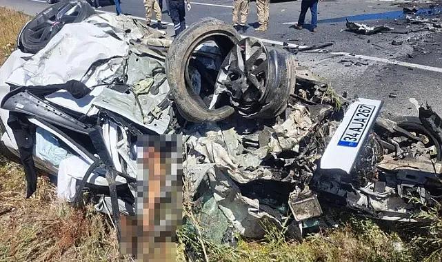 Feci trafik kazası: 3 ölü, 4 yaralı