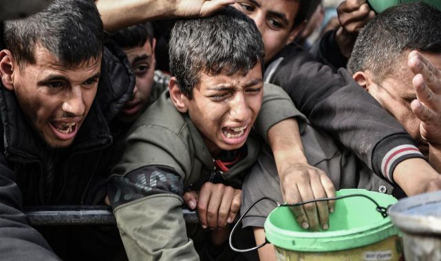 Katil Bakan, 2 milyon Gazzelinin açlıktan ölmesinin 'haklı' olabileceği ima etti