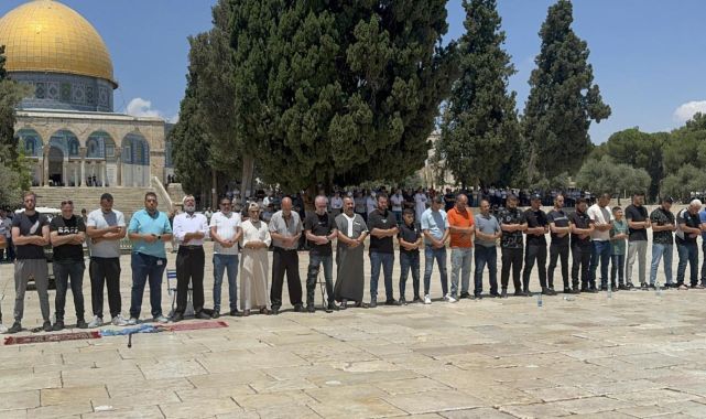 Mescidi Aksa'da Haniye için gıyabi cenaze namazı kılındı