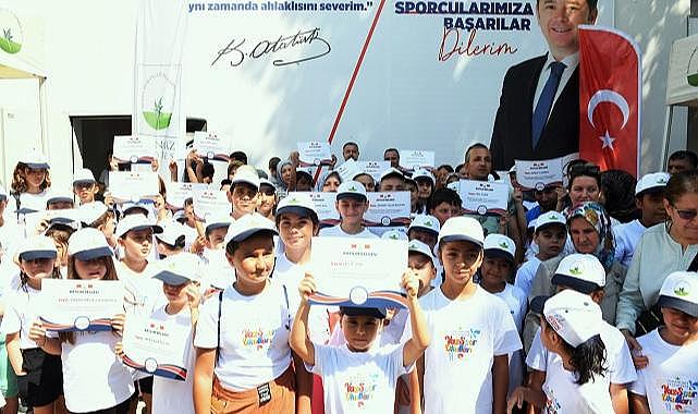 Osmangazi'de minik yüzücüler sertifikalandı