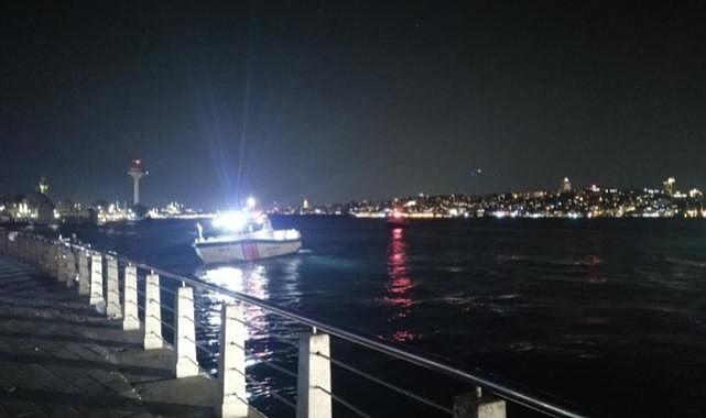 Üsküdar'da genç kadın denize düştü, arama çalışmaları saatlerdir devam ediyor
