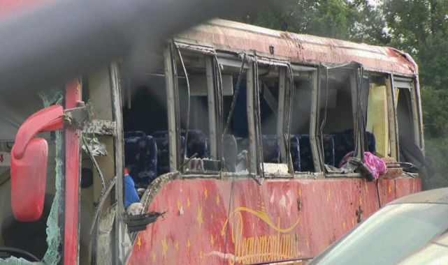 ABDde yolcu otobüsü devrildi: 7 ölü, 37 yaralı