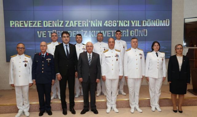 Bakan Güler, Deniz Kuvvetleri Komutanı Tatlıoğlu'nu kabul etti