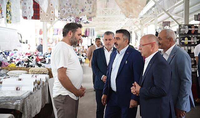 Başkan Yılmaz Gökdere pazarı esnafı ile buluştu