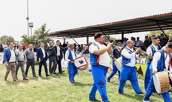 Başkan Yılmaz, Tarihi Alantepe Yağlı Güreşleri ve Kültürel Etkinlikleri'ne katıldı