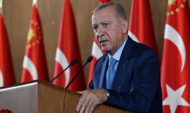 Cumhurbaşkanı Erdoğan, cuma namazını Ataşehir'deki Mimar Sinan Camisi'nde kıldı