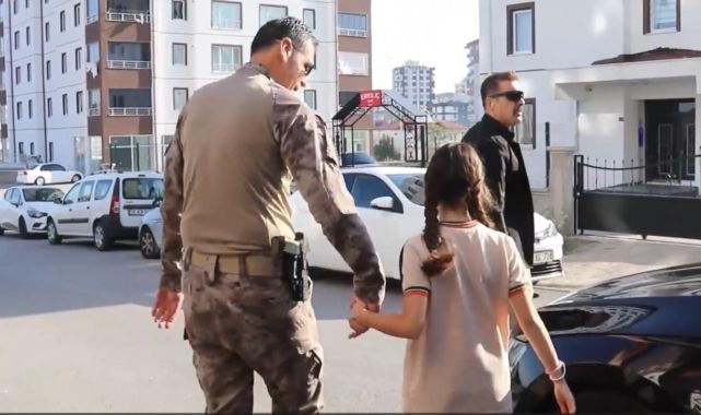 Emniyet Müdürü Aydın, şehit kızını makam aracıyla okula bıraktı