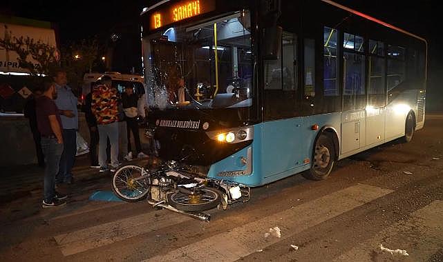 Halk otobüsüyle motosiklet çarpıştı: 1 ölü, 1 yaralı