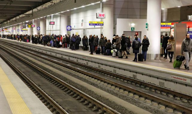 İtalya'da ulaşım sektöründe çalışanlar greve gitti