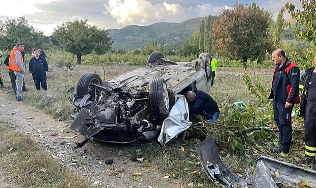Amasya'da Acı Kaza: Anne Öldü, Eşi ve Bebeği Yaralandı