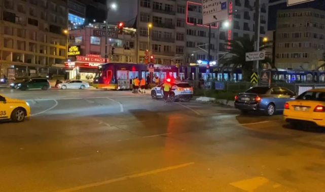 İstanbul'da tramvayın çarptığı yaya yaralandı